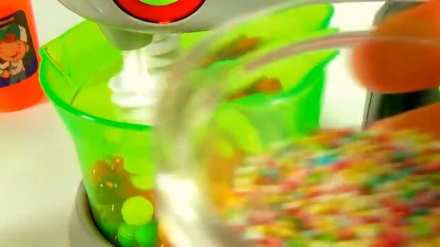 Great BLENDER for kids FUN Toys VIDEOS with Slime SWEETS Блендер ВИДЕО для детей смотреть онлайн