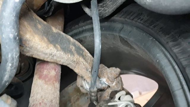 Bremsflüssigkeitsverlust, mögliche Ursachen (Brake fluid loss, possible causes) смотреть онлайн