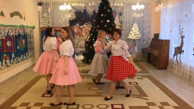 Выступление младших воспитателей смотреть онлайн