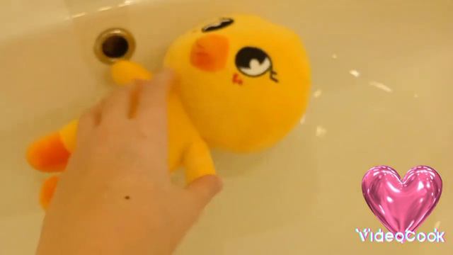 купаю Фелю🧼 (я плохая мать) 💋😭😖 смотреть онлайн