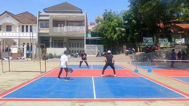 PICKLEBALL MATCH | Bastian and Ery vs Arrie and Yogi Er | Pickleball Indonesia смотреть онлайн