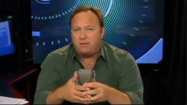 Paul J Watson - Steve Watson - England Riots - August 9 2011 - part 2/2 смотреть онлайн