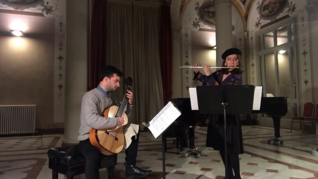 Piazzolla: Concert d'aujourd'hui - History of the Tango / Florence Lilium Duo (Flute&Guitar duo) смотреть онлайн