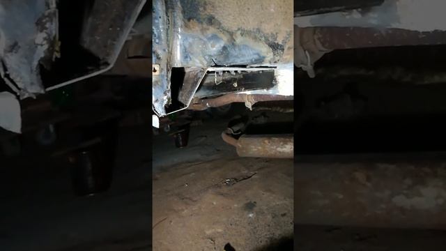 Обрезаем арки (правая сторона) под расширители torbik на Ниве 4х4. смотреть онлайн