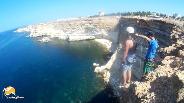 Эдик мыс Фиолент роупджампинг в Крыму с командой Скайлайн смотреть онлайн