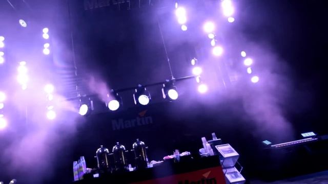 Martin MAC Aura смотреть онлайн