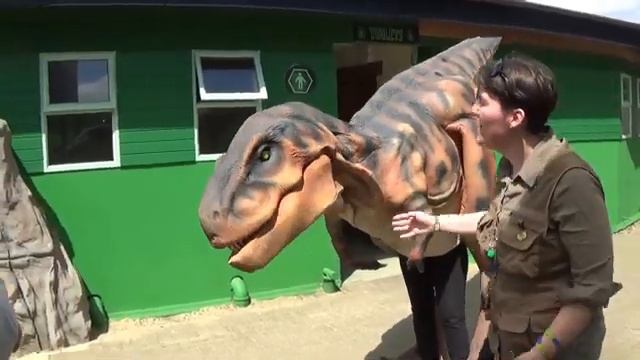 Парк динозавров в Gulliver's Land . смотреть онлайн
