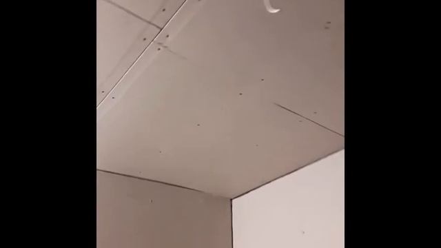 МОНТАЖ ПОТОЛКА ИЗ ГИПСОКАРТОНА ДЕНЬ 7 смотреть онлайн