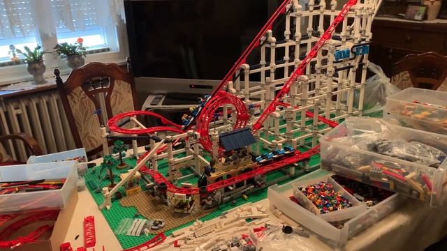 Fixing The Roller Coaster | Amusement Park Update 3 смотреть онлайн