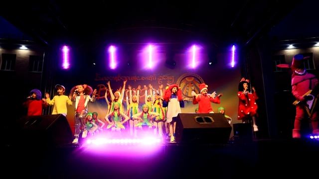 Народный ансамбль эстрадного танца "СОЗВЕЗДИЕ" и "Барбарики" смотреть онлайн