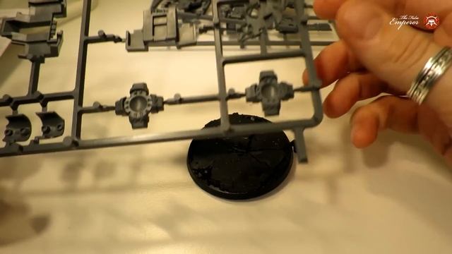 Анбоксинг - Space Marines Dreadnought смотреть онлайн