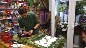 Украшение цветами аналоя к Троице. Православная флористика. Оформление иконы цветами.