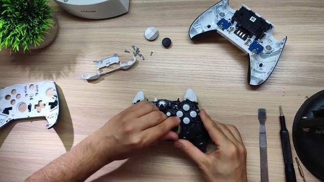 XBOX ELITE 2 CORE EDITION - TEARDOWN !!