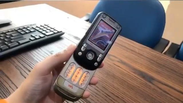 Sony Ericsson W550i Walkman (Review 2020) смотреть онлайн