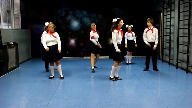 Время Перемен. Танец пионеров. смотреть онлайн