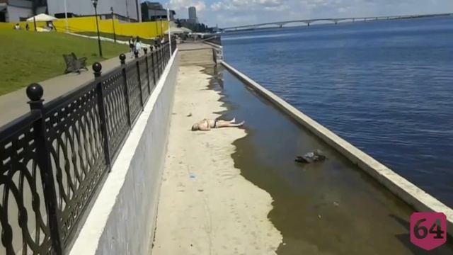 В районе набережной Саратова утонул мужчина смотреть онлайн