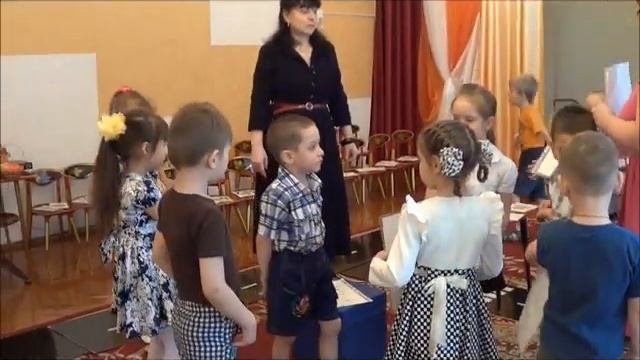 ТАКАЯ РАЗНАЯ ОСЕНЬ интегр. занятие старшая группа 2015г. смотреть онлайн