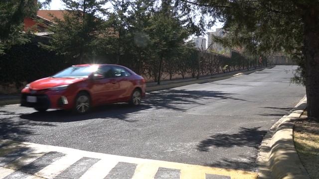 Toyota Corolla (2013-2019) - ¿Por qué es el auto más vendido del mundo? смотреть онлайн