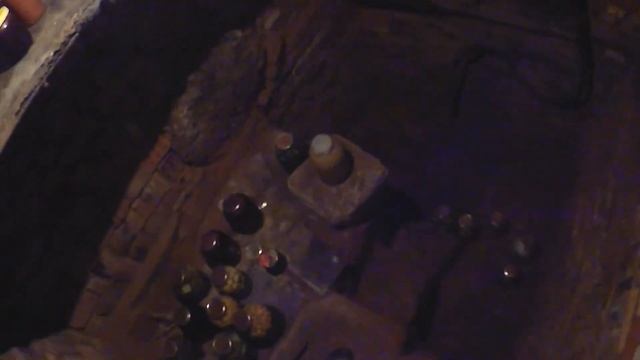 Делаю полочки,для погреба. убираюсь!.