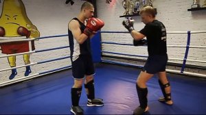 Комбинации ударов рук и ног в кикбоксинге