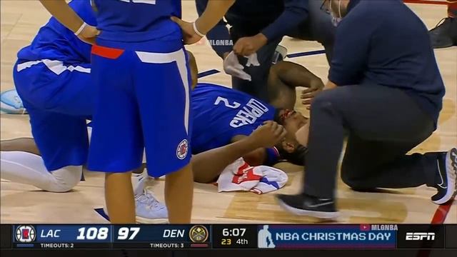 Kawhi Leonard is down and bleeding pretty badly after colliding with Serge Ibaka смотреть онлайн