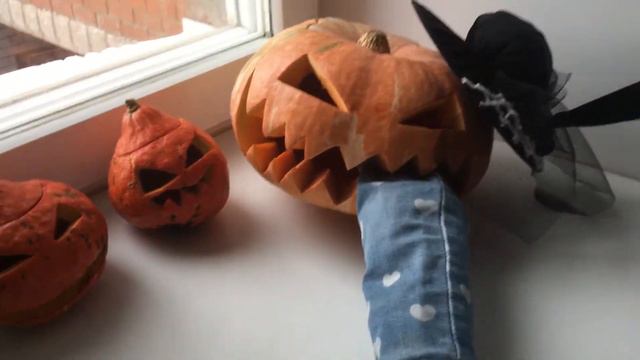Halloween 😱👻🎃 Светильники из тыквы... смотреть онлайн
