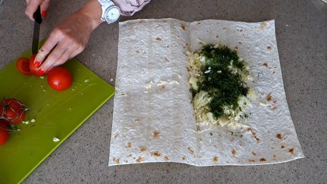 ЛАВАШ ГРИЛЬ С ОВОЩАМИ / ПРОСТОЙ РЕЦЕПТ ЛАВАША ЗА 10 МИНУТ / ЛУЧШЕЕ БЛЮДО ДЛЯ ПИКНИКА смотреть онлайн