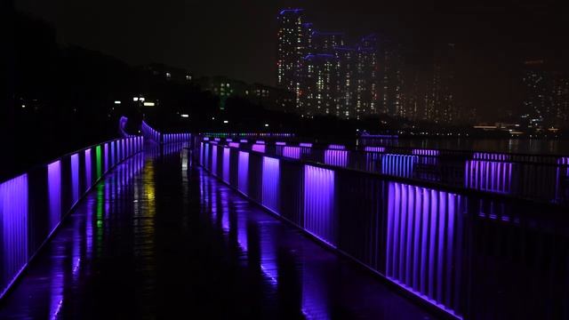 4K RAIN WALK - 비오는날 수원 광교 호수공원 야경 걷기 여행 смотреть онлайн
