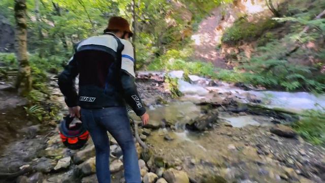 Дилижан. Скрытый водопад в Армении | Dilijan. Hidden waterfall in Armenia смотреть онлайн