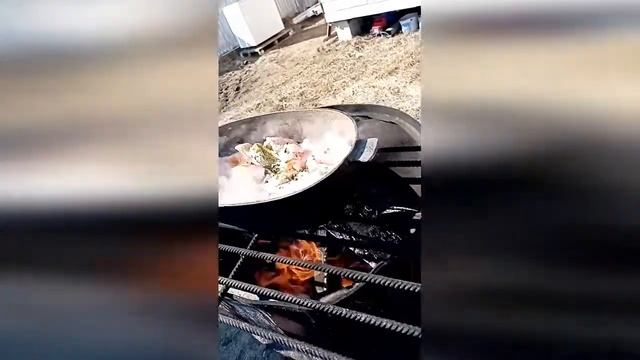 Курица с картошкой в казане , вкуснятина!!! смотреть онлайн
