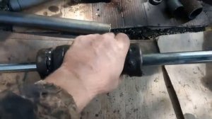 Обратный молоток из передних стоек.