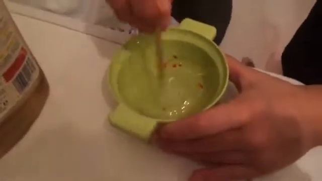 Как сделать лизуна.Самый простой рецепт смотреть онлайн