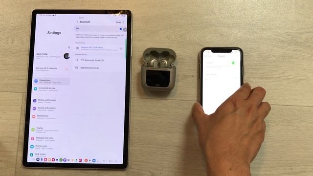 JBL Tour Pro 2 - How to Make Multipoint Connection - Connect with 2 Different Devices смотреть онлайн