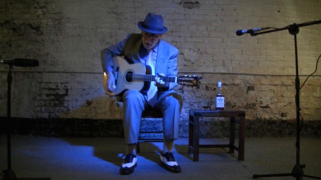 Louis Collins ('Angels Laid Him Away') - Mississippi John Hurt смотреть онлайн