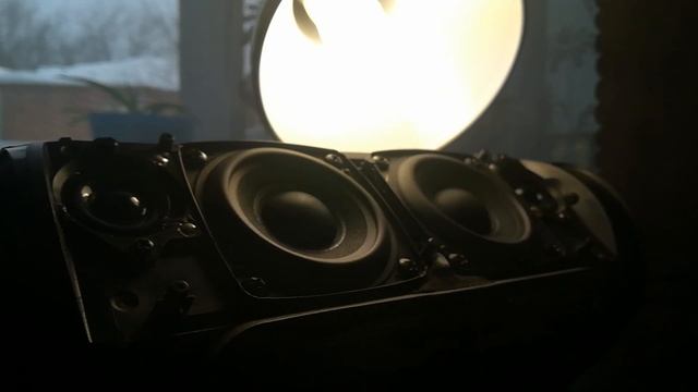 JBL Xtreme - Bass test Low Frequency mode | Thx for 150 subs !!! ♥♥♥ смотреть онлайн