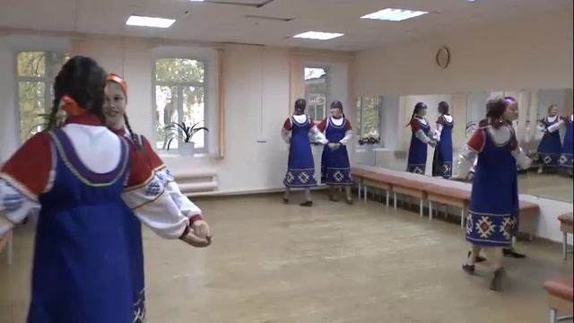 Стилизованный коми - пермяцкий танец "КАДРИЛЬ" смотреть онлайн