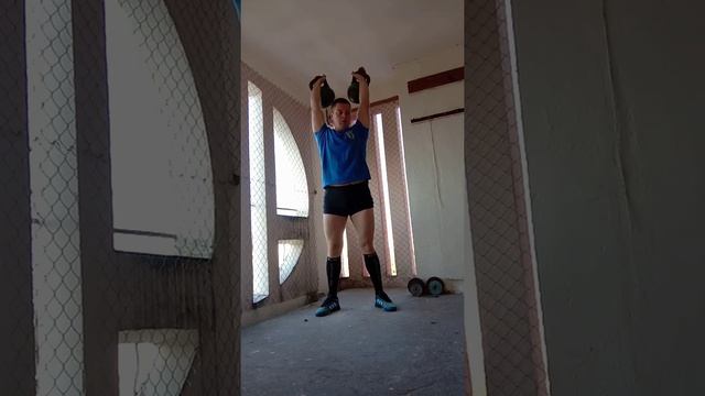 30.09.2020г. Трастеры с гирями 16 кг * 3 минуты = 63 раза . смотреть онлайн