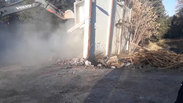 Trafo Binası Yıkımı (Volvo EC210 BLC) смотреть онлайн