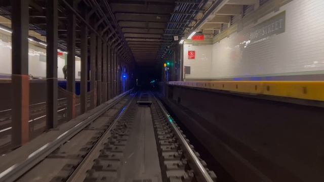 New York City Subway 6 Train (to Brooklyn Bridge) Front View