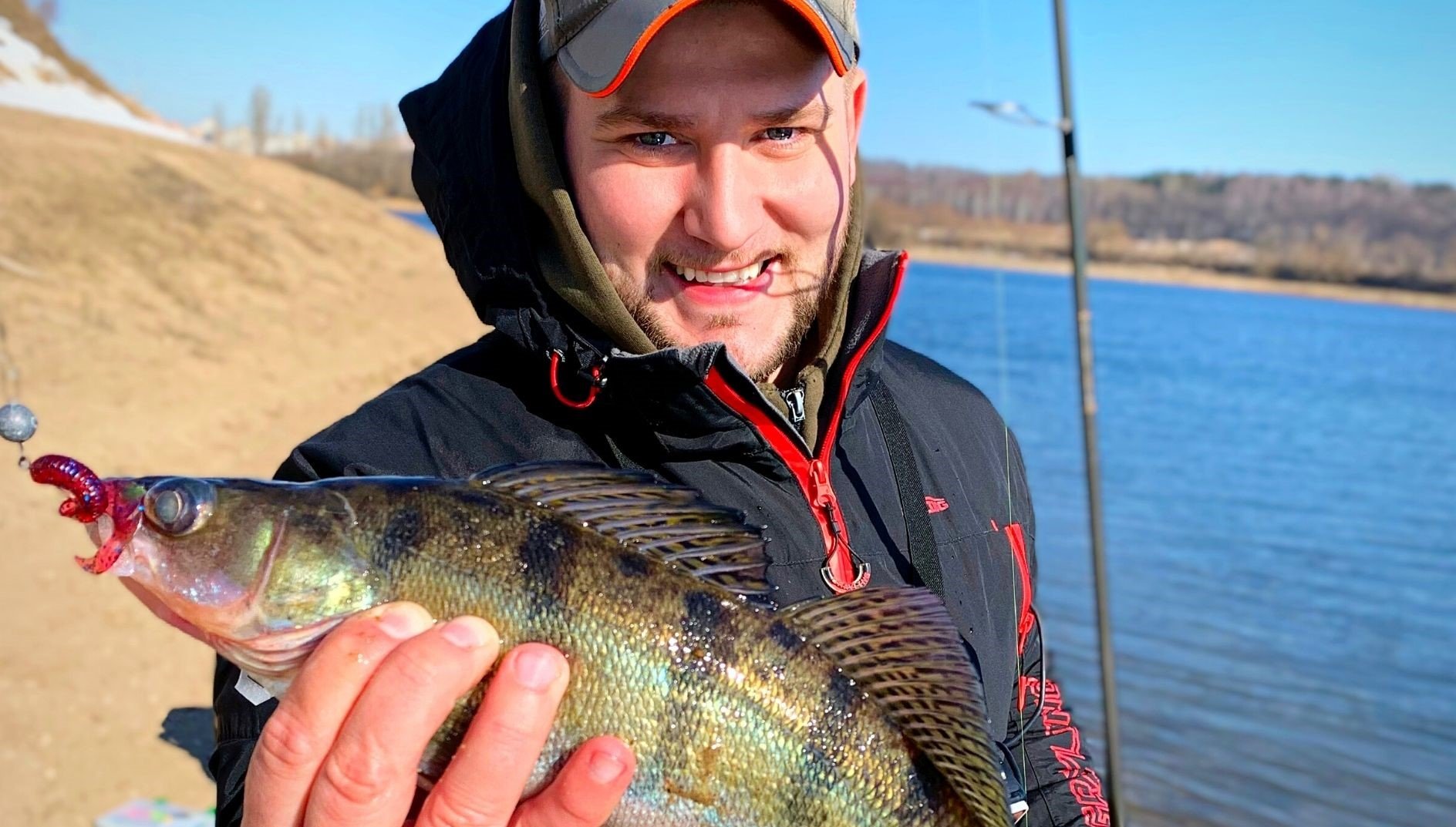 Ловля НА ДЖИГ ВЕСНОЙ! Москва река, рыбалка в МАРТЕ! Спиннинг весной! смотреть онлайн