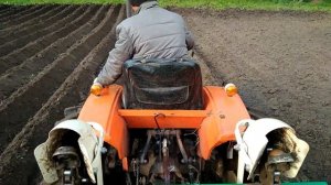 японский минитрактор,посадка картошки