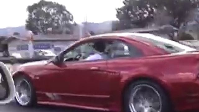 2001 Ford Mustang Saleen S281 смотреть онлайн