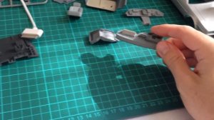 AOSHIMA 1/24 Back to the Future DeLorean Build Part 2