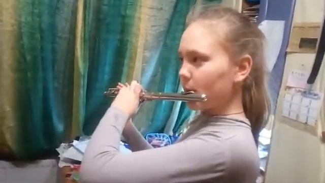 Старинный инструмент - флейта. я играю на флейте... смотреть онлайн