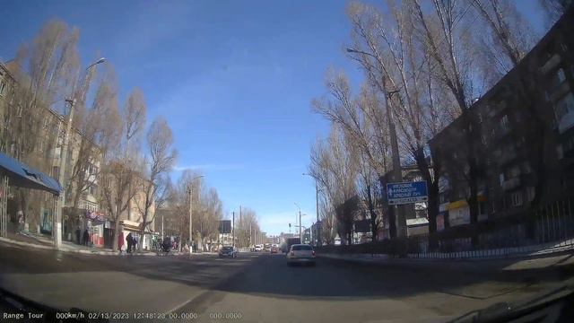 Луганск, ул. Советская. 2023 02.13 - 12:46:54 смотреть онлайн