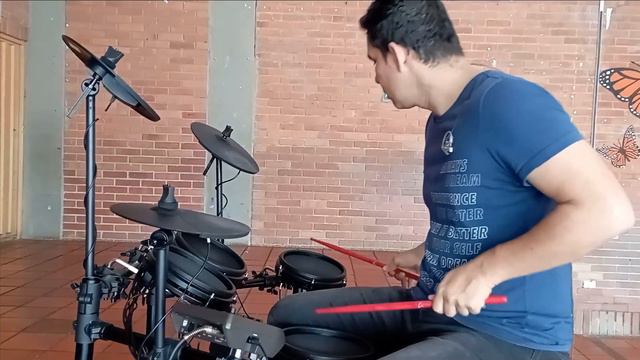 HIGHWAY TO HELL - AC/DC | Drum Cover Alesis Nitro Mesh Kit смотреть онлайн