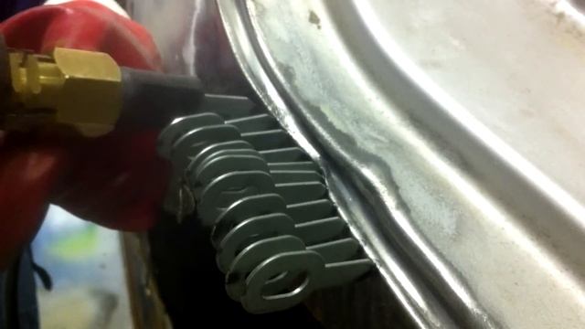 Кузовной ремонт в гараже. Сварка сгнившего крыла Hyundai Elantra III смотреть онлайн