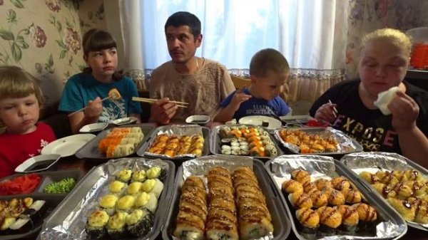 мукбанг роллы