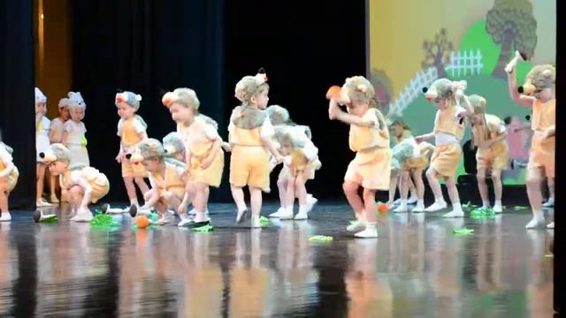 Маленький Ежик коллектив Радуга смотреть онлайн
