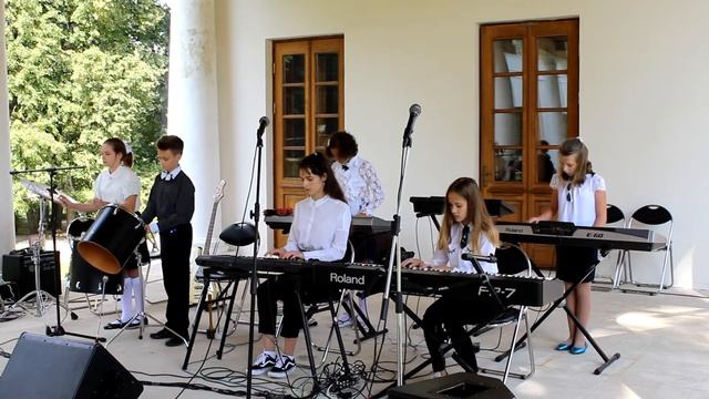 Русские сказки (П. Живайкин), исп. ансамбль "Музыкальный класс", АРТ-РЕЗОНАНС смотреть онлайн